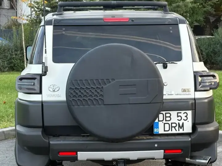 Toyota FJ