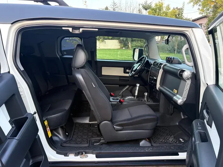 Toyota FJ — imagine 7