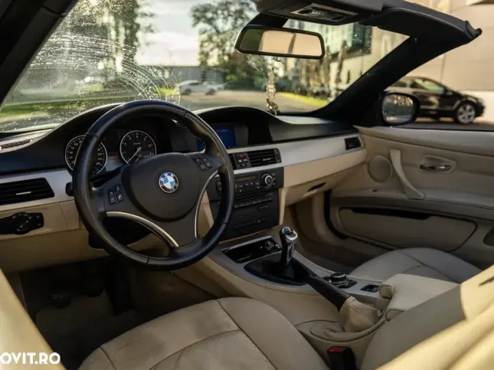 BMW Seria 3 E90/E91/E92/E93 [2005 - 2013] 320i
