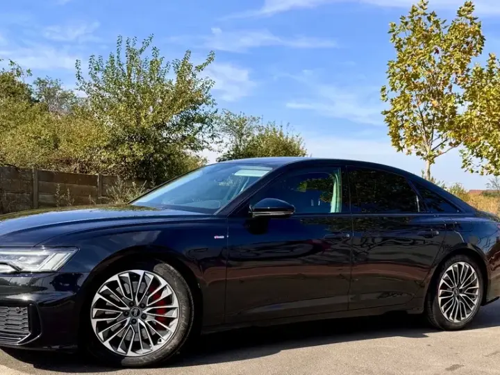 Audi A6 C8