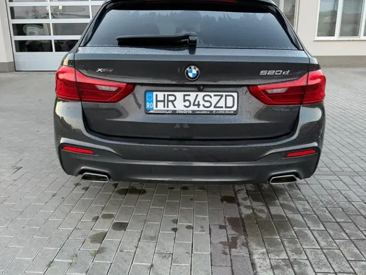 BMW Seria 5 G30/G31 [2017 - Prezent] 520d xDrive AT