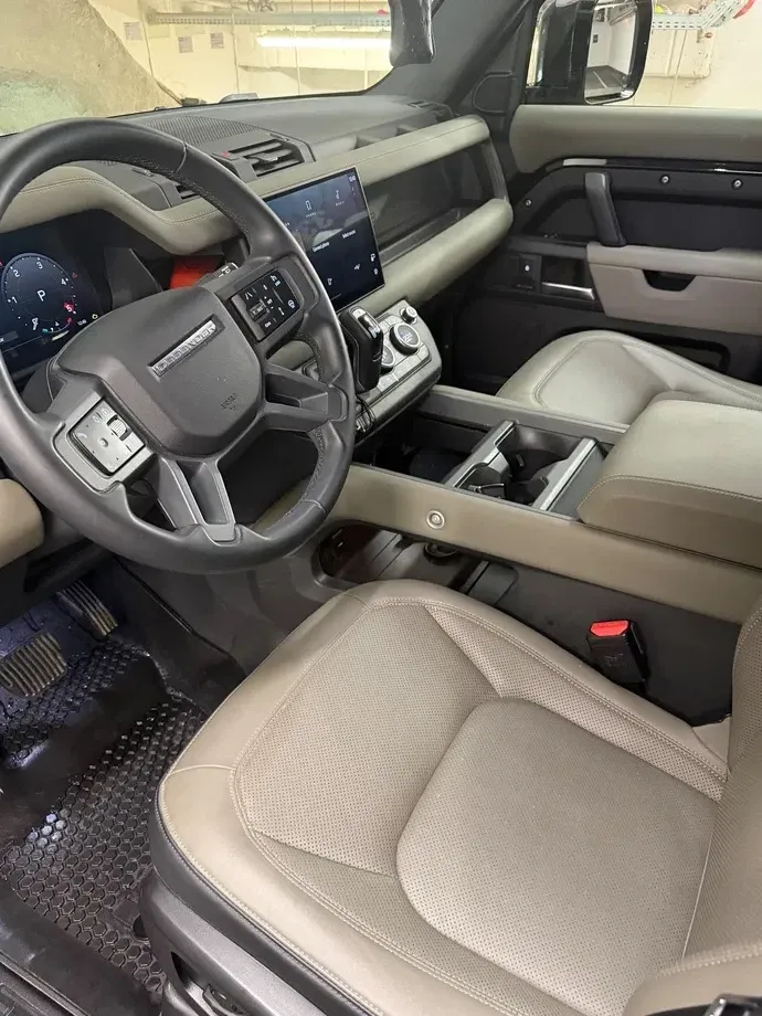 Land Rover Defender — imagine 9