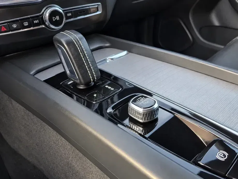 Volvo XC 60 II — imagine 9