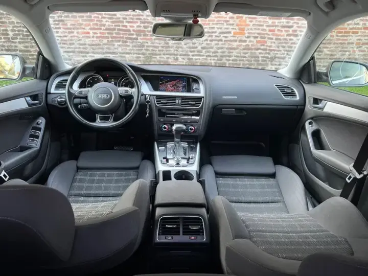 Audi A5 Sportback 8T 2.0 TDI quattro S tronic design