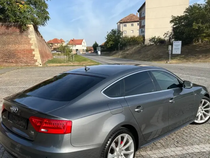 Audi A5 Sportback 8T 2.0 TDI quattro S tronic design