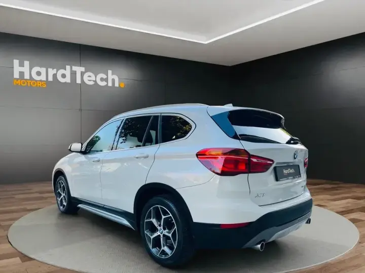 BMW X1 F48
