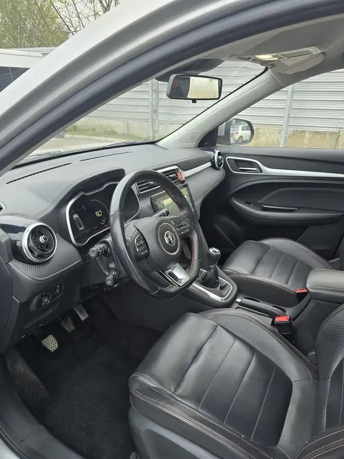 MG ZS — imagine 8