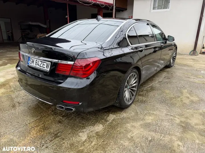 BMW Seria 7 F01/F02 [2008 - 2015] 740i Aut.