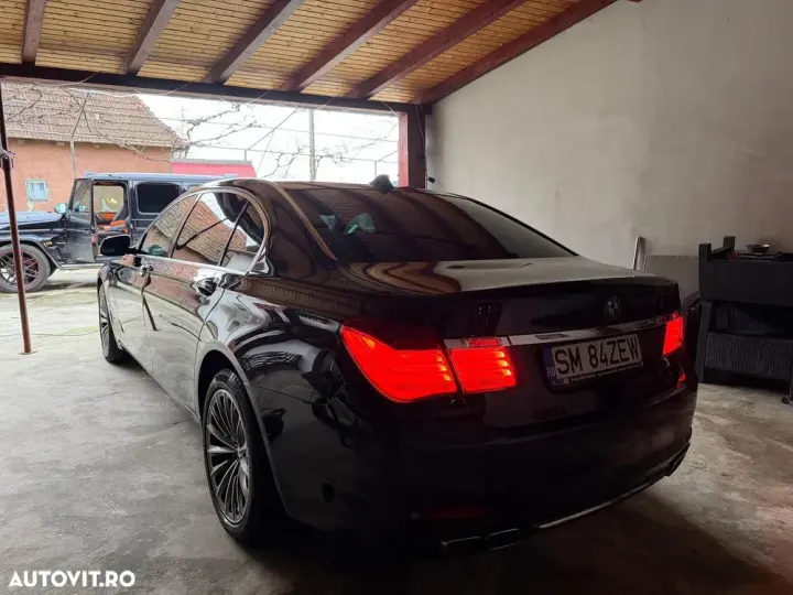 BMW Seria 7 F01/F02 [2008 - 2015] 740i Aut.