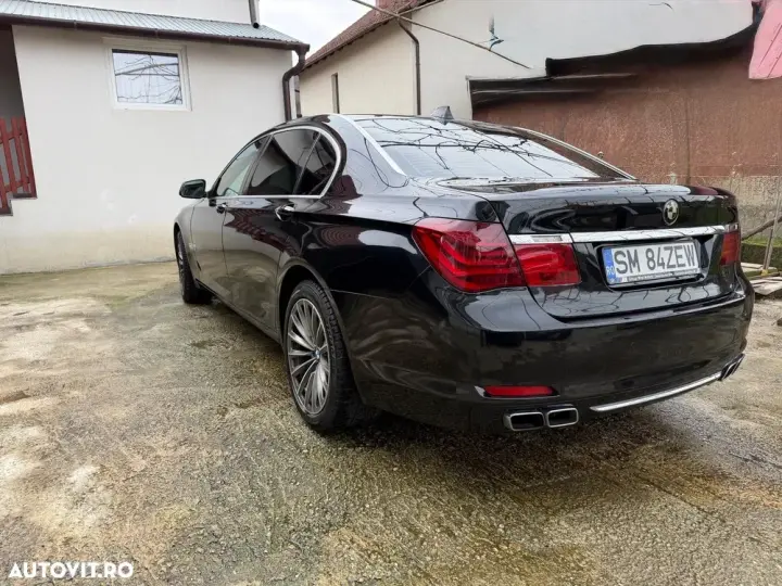 BMW Seria 7 F01/F02 [2008 - 2015] 740i Aut.