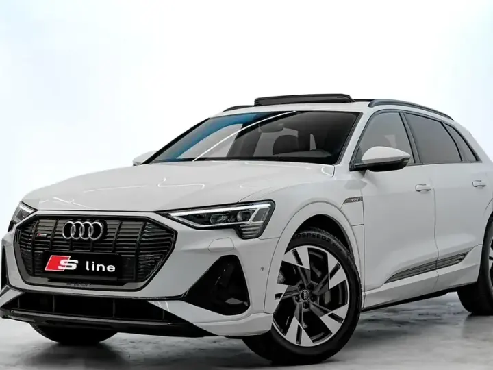 Audi e-tron 50 quattro