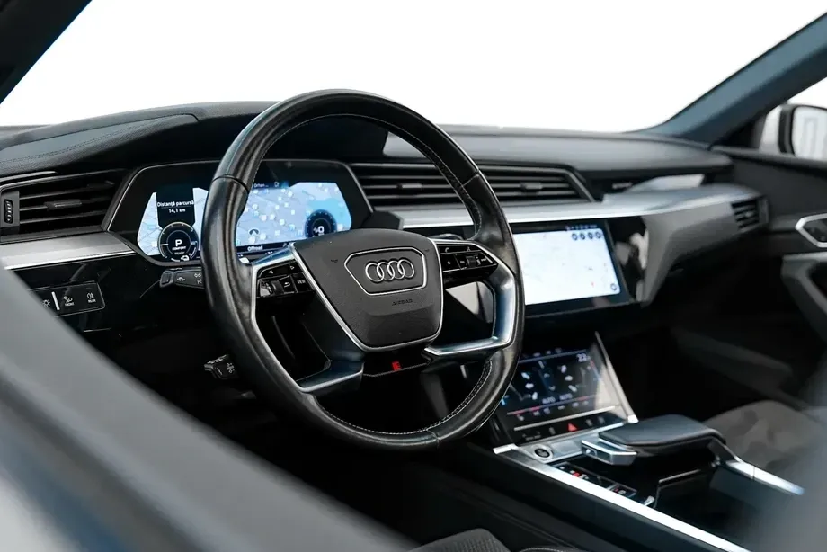 Audi e-tron 50 quattro — imagine 10