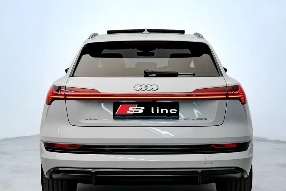 Audi e-tron 50 quattro — imagine 8