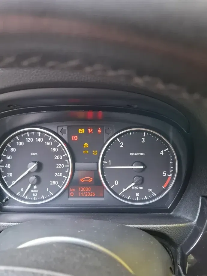 BMW Seria 3 E90/E91/E92/E93 318d — imagine 7