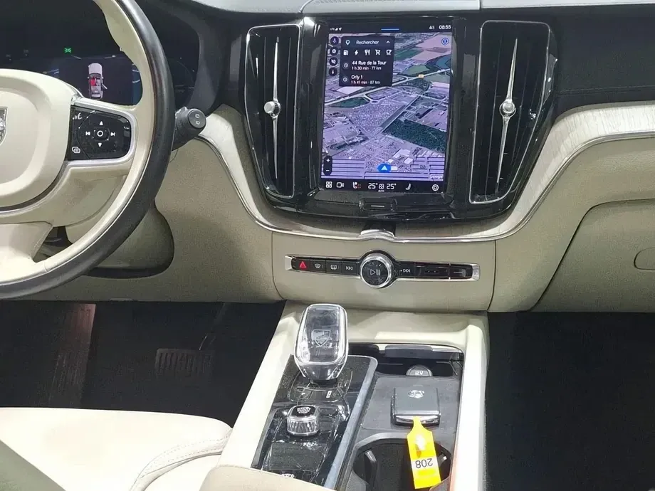 Volvo XC 60 II T6 AWD Recharge Plus Bright — imagine 7