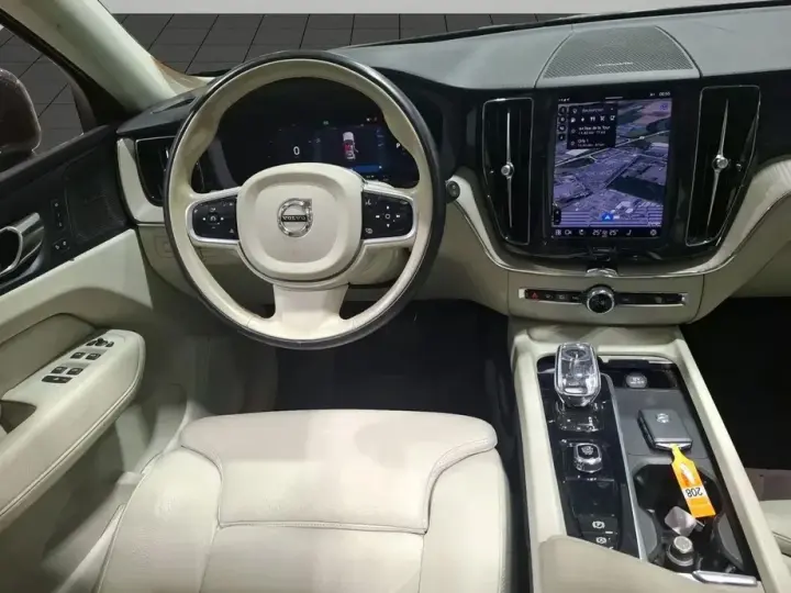 Volvo XC 60 II T6 AWD Recharge Plus Bright