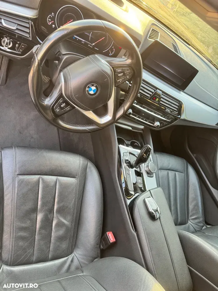 BMW Seria 5 G30/G31 [2017 - Prezent] 520d AT — imagine 3