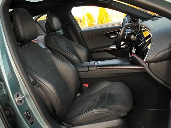 Mercedes-Benz E W214 400 4MATIC PHEV