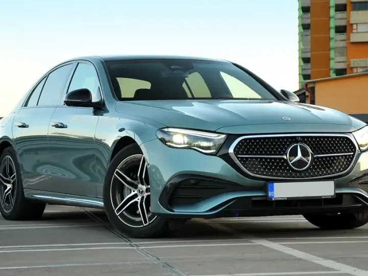 Mercedes-Benz E W214 400 4MATIC PHEV