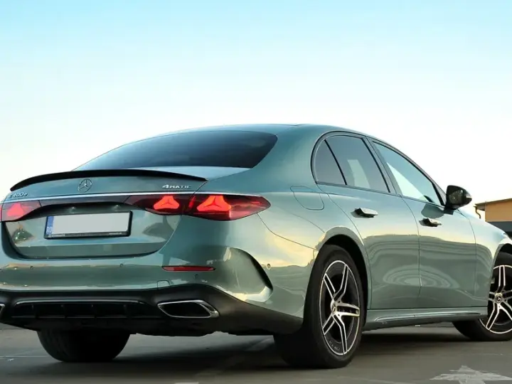 Mercedes-Benz E W214 400 4MATIC PHEV