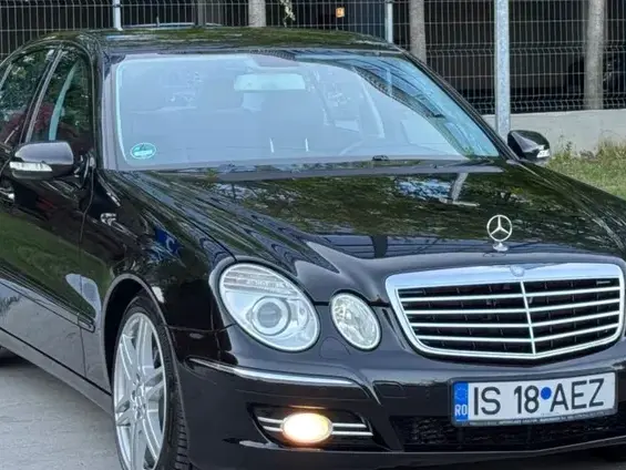 Mercedes-Benz E W211