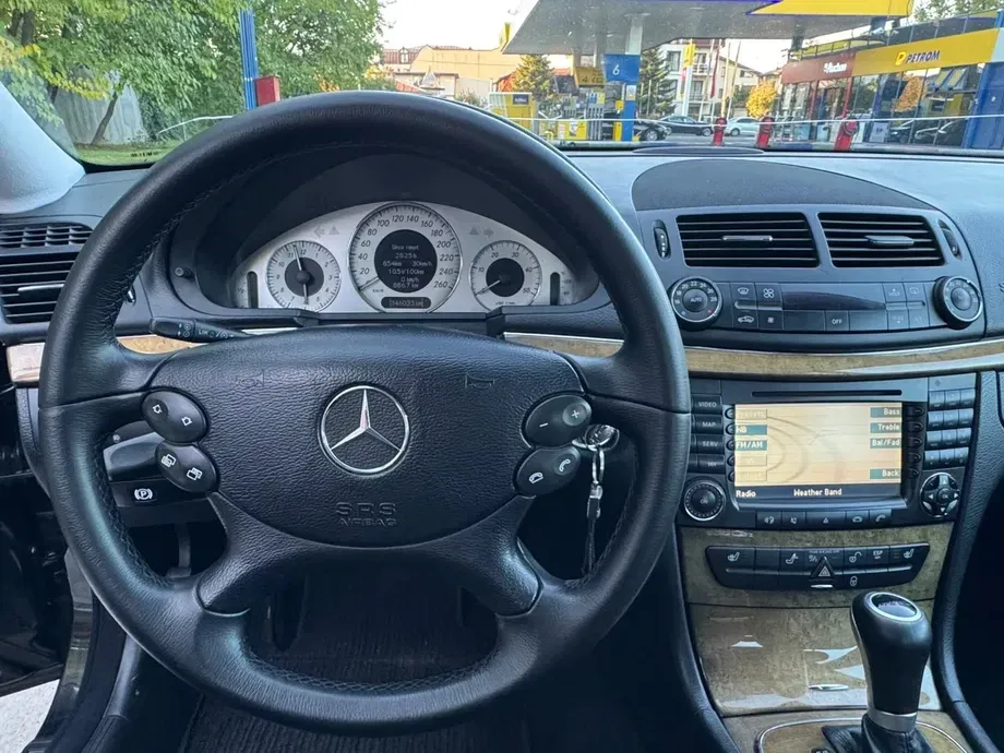 Mercedes-Benz E W211 — imagine 10