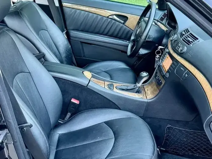 Mercedes-Benz E W211