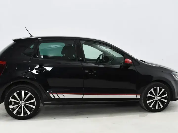 Volkswagen Polo V 1.2 TSI Blue Motion Technology beats
