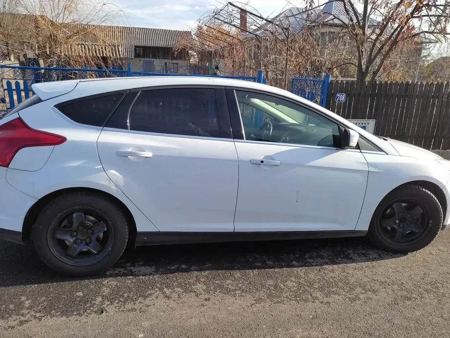 Ford Focus MK3 — imagine 10