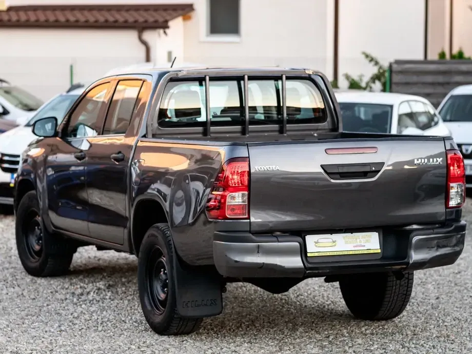 Toyota Hilux VIII — imagine 9