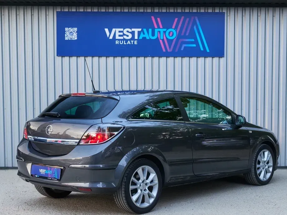 Opel Astra H 1.9 CDTI DPF Cosmo — imagine 4
