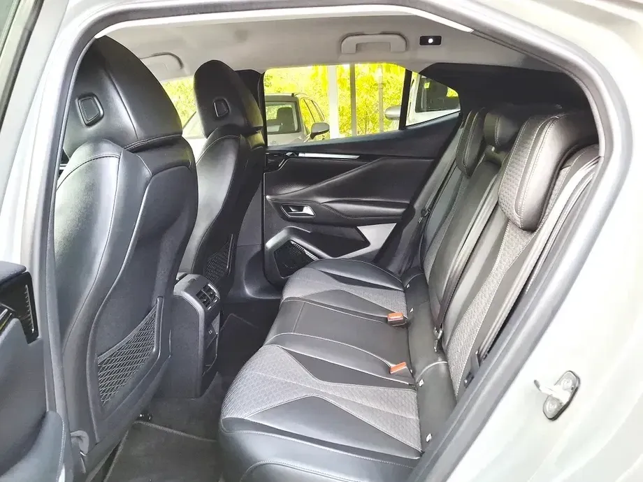 DS Automobiles DS 4 II PureTech 130 CROSS TROCADERO — imagine 10