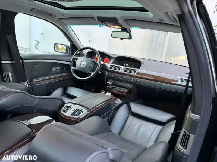 BMW Seria 7 745i