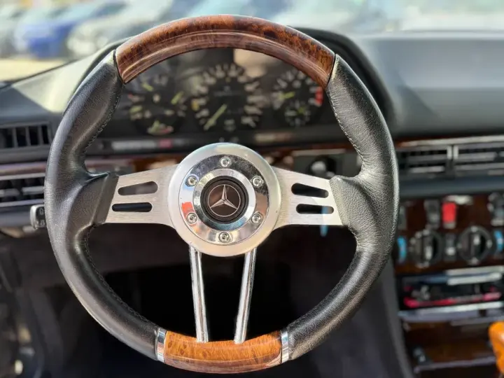 Mercedes-Benz S W126