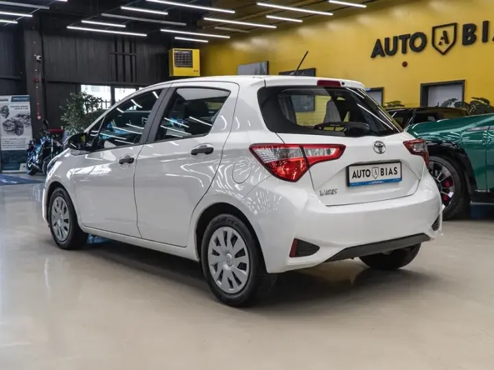 Toyota Yaris 1.0 L Eco
