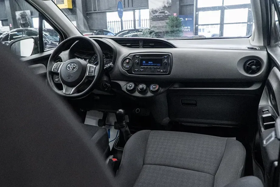 Toyota Yaris 1.0 L Eco — imagine 2
