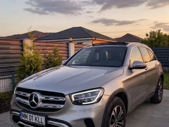Mercedes-Benz GLC X253 300 e 4MATIC
