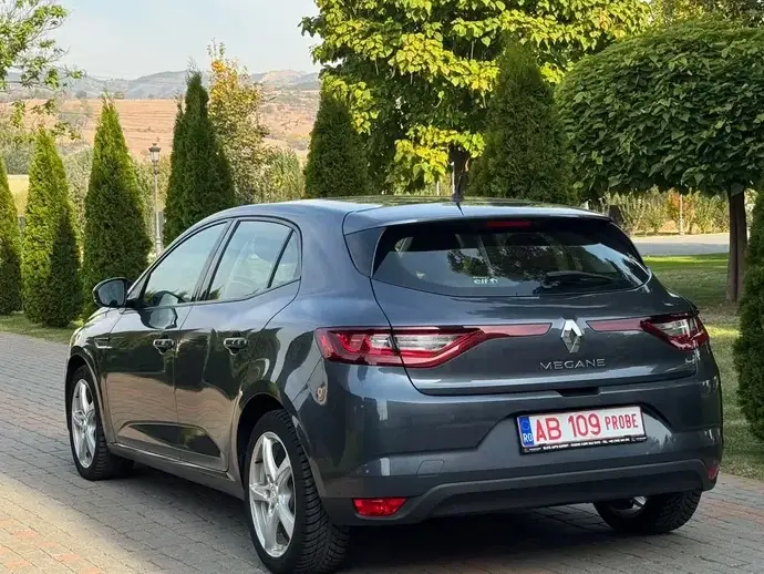 Renault Mégane IV ENERGY TCe 100 LIFE