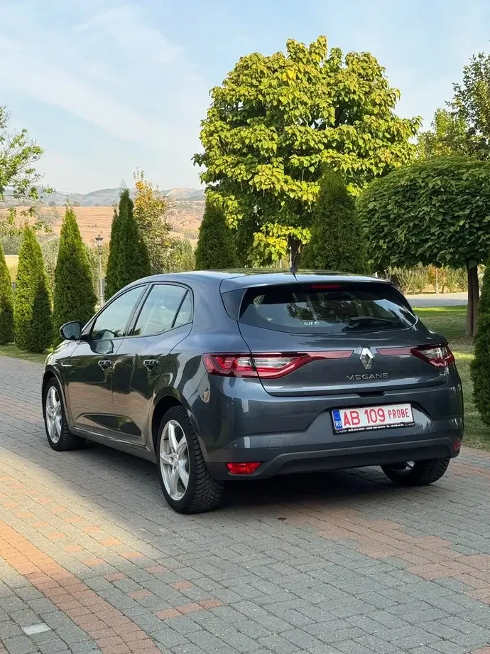 Renault Mégane IV ENERGY TCe 100 LIFE — imagine 3