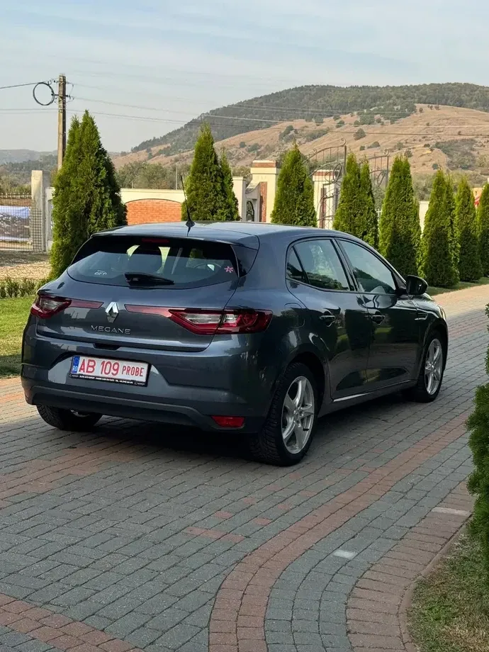 Renault Mégane IV ENERGY TCe 100 LIFE — imagine 4