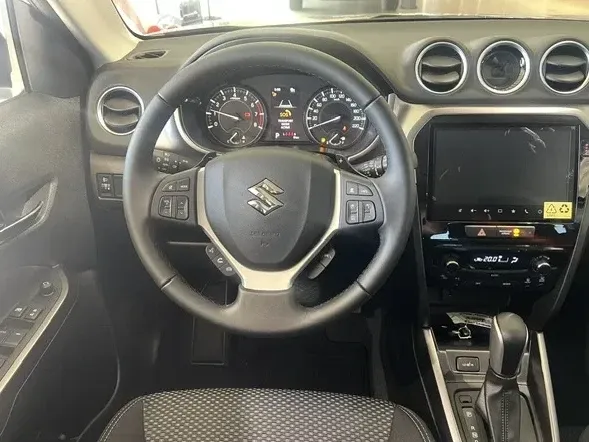Suzuki Vitara III 1.4 Boosterjet 6AT MHEV Passion — imagine 7