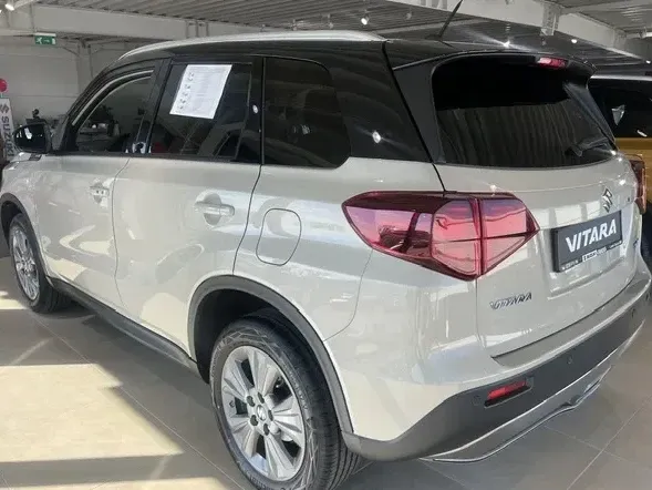 Suzuki Vitara III 1.4 Boosterjet 6AT MHEV Passion — imagine 4