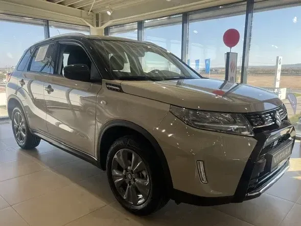 Suzuki Vitara III 1.4 Boosterjet 6AT MHEV Passion — imagine 2
