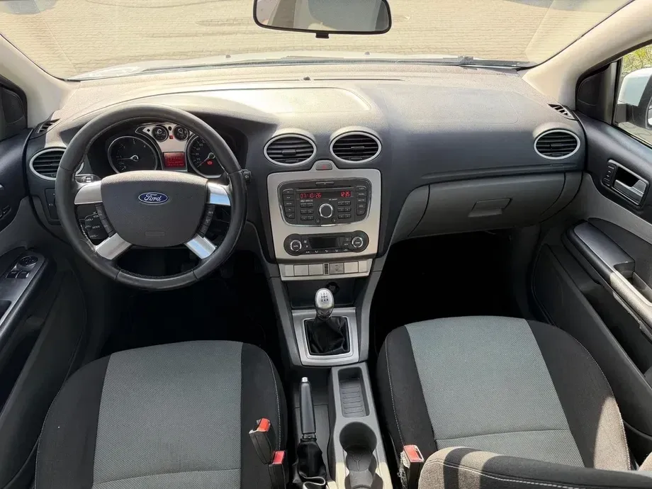 Ford Focus MK2 — imagine 10