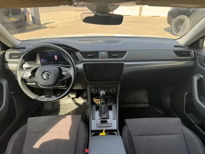 Škoda Superb III 2.0 TSI 4X4 DSG Style