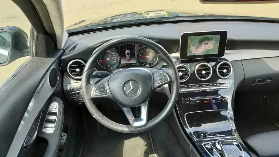 Mercedes-Benz C W205 220 d 4MATIC Aut. — imagine 8