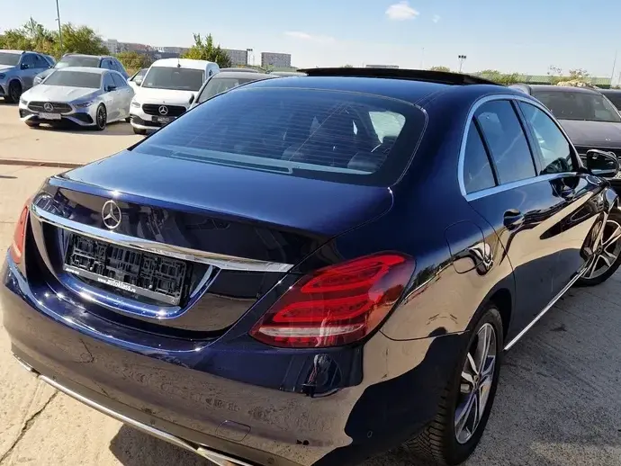 Mercedes-Benz C W205 250 7G-TRONIC Avantgarde