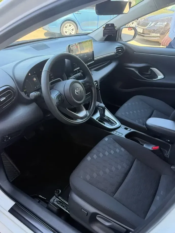 Toyota Yaris 1.5 116 CP HEV Active — imagine 10