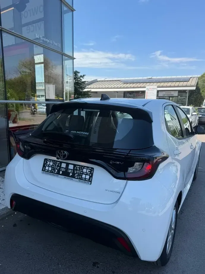 Toyota Yaris 1.5 116 CP HEV Active — imagine 7