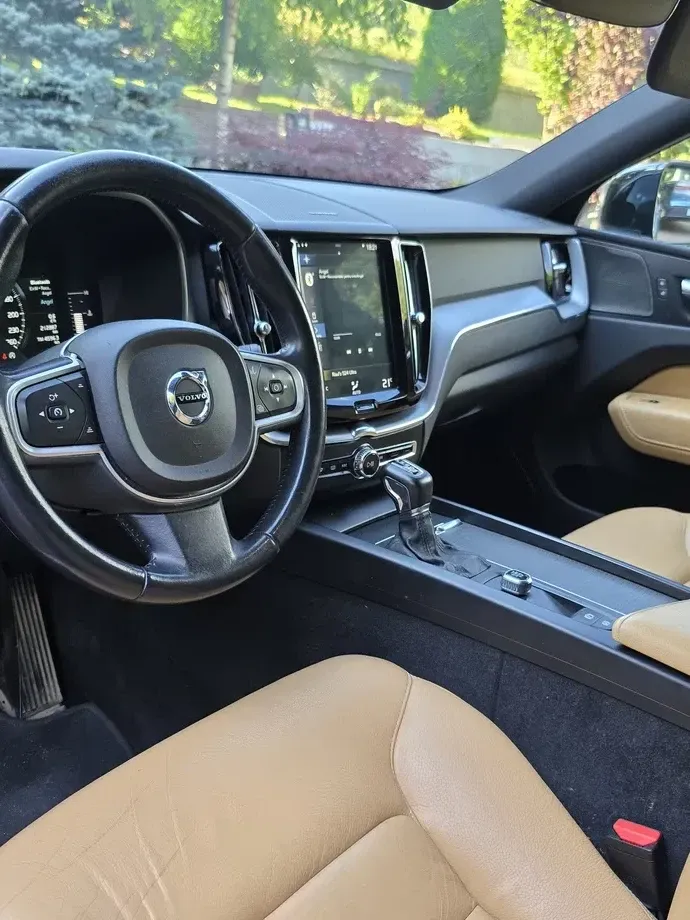 Volvo XC 60 II — imagine 8
